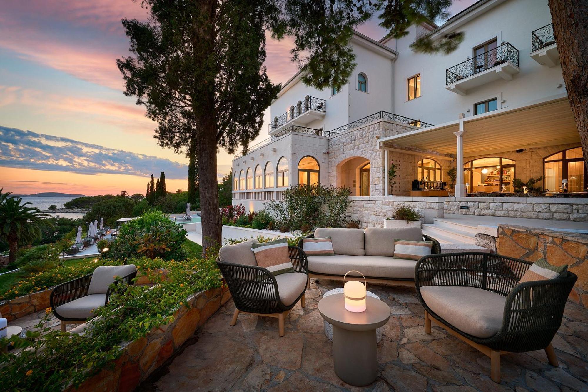 Hotel Moeesy, Blue & Green Oasis Hvar Town Exterior foto